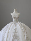 Bonnyshow Unique Ball Gown Strapless White Lace Satin Long Wedding Dresses Brides Dress S3811