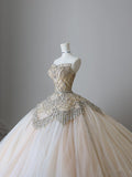 Bonnyshow Unique Ball Gown Strapless Tulle Champagne Long Wedding Dresses Brides Dress S3812