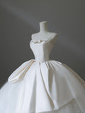 Bonnyshow Unique Ball Gown Strapless Satin White Long Wedding Dresses Brides Dress S3842