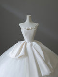 Bonnyshow Unique Ball Gown Strapless Satin White Long Wedding Dresses Brides Dress S3842