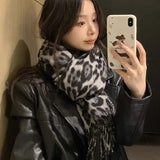 Bonnyshow Winter Leopard Print Warm Scarf Sweet Vintage Scarf Thickened Shawl Warm Neck Fashion Women's Shawls Travel Sunburn Protection