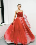 Bonnyshow Amazing Multi Colored Red Tulle Evening Dresses With Oversize Handmade Flower Strapless Puffy Bridal Dress Prom Gowns