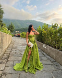 Bonnyshow Light Green Split Long Evening Dresses With Ruched Ruffles Trimmed Details Sweetheart Buttons Front Formal Dress