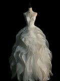 Bonnyshow Princess Ball Gown Sweetheart Neckline Pleats White Tulle Wedding Dresses SD1746