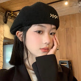 Bonnyshow Korean Woolen Berets for Women British Vintage Metal Label Girls Newsboy Cap Autumn Winter Warm Tweed Painter Caps