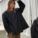 Bonnyshow Turndown Collar Off-center Button Women Coats Fashion Vintage Coat Solid Color Loose Casual Women‘s Coat Side Slit Outerwears